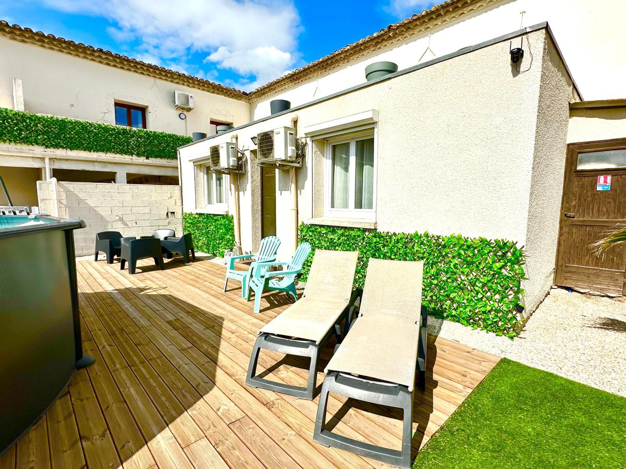 Les Appartements Du Mas - Rose Marie Aigues-Mortes Bagian luar foto
