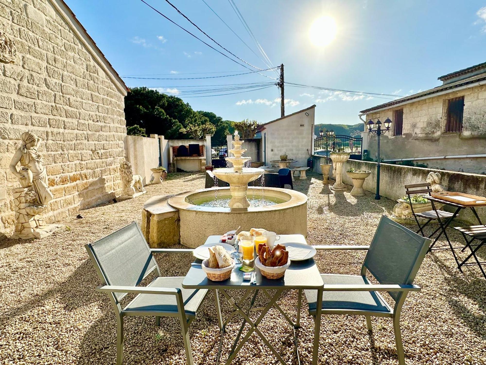 Les Appartements Du Mas - Rose Marie Aigues-Mortes Bagian luar foto
